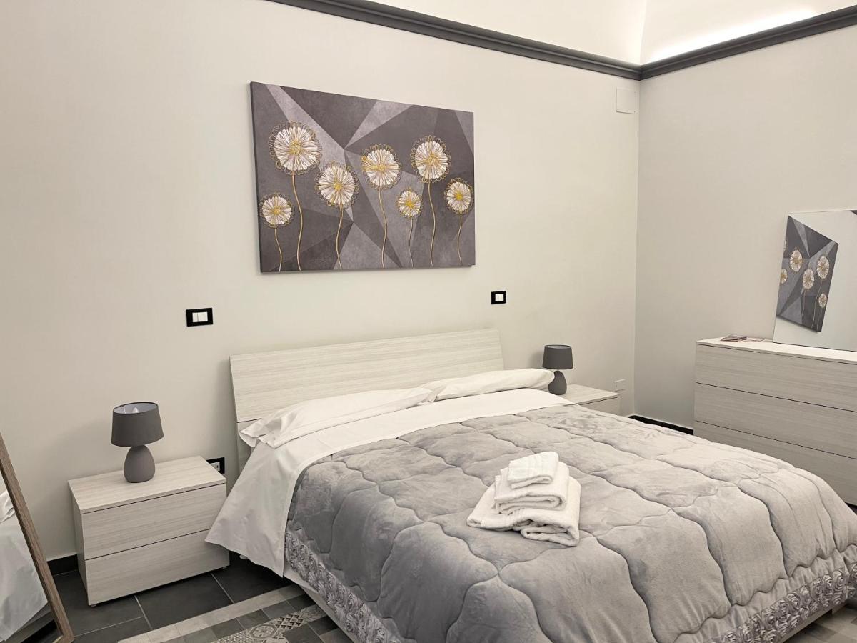 B&B Antichi Cortili 泰尔米尼伊梅雷塞 外观 照片
